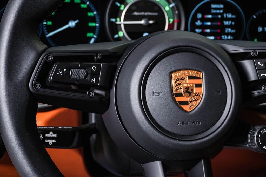 2023 Porsche 992 Sport Classic - Image 25 of 31