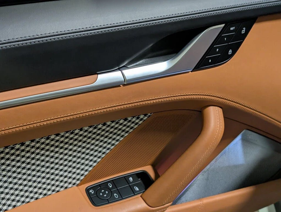 2023 Porsche 992 Sport Classic - Image 26 of 31