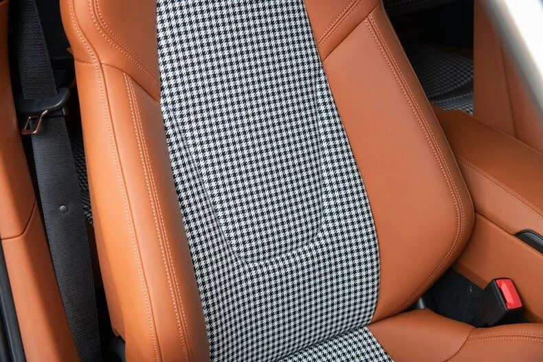 2023 Porsche 992 Sport Classic - Image 27 of 31