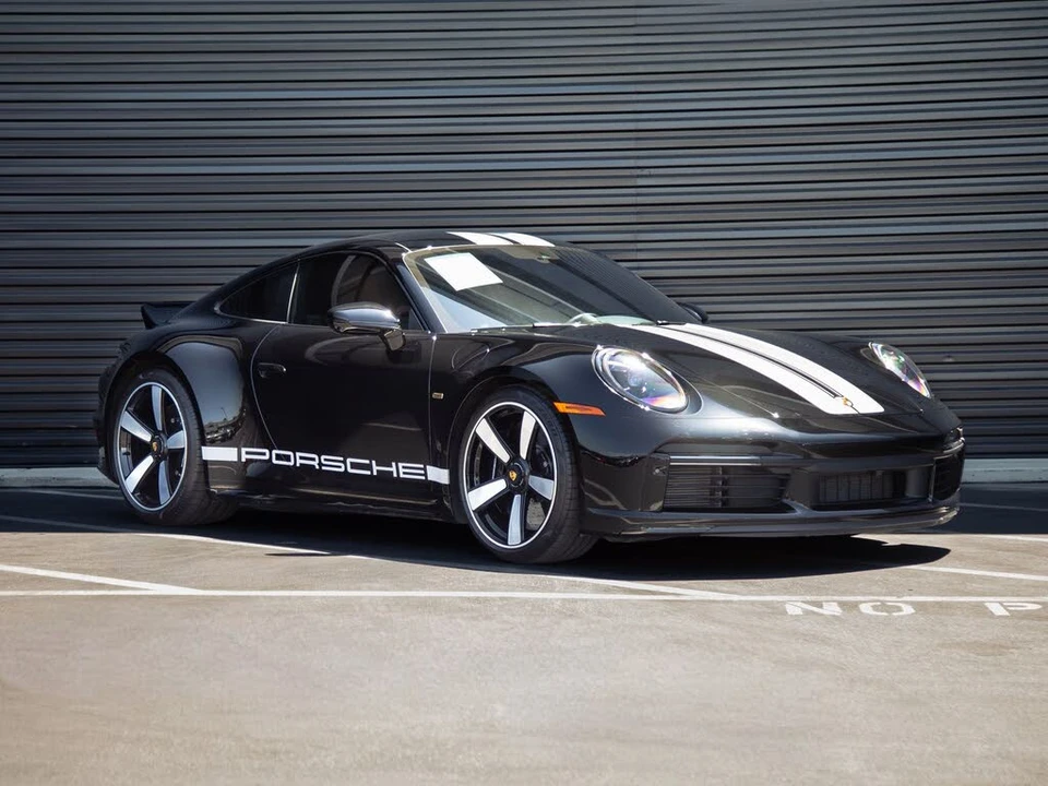 2023 Porsche 992 Sport Classic - Image 9 of 27