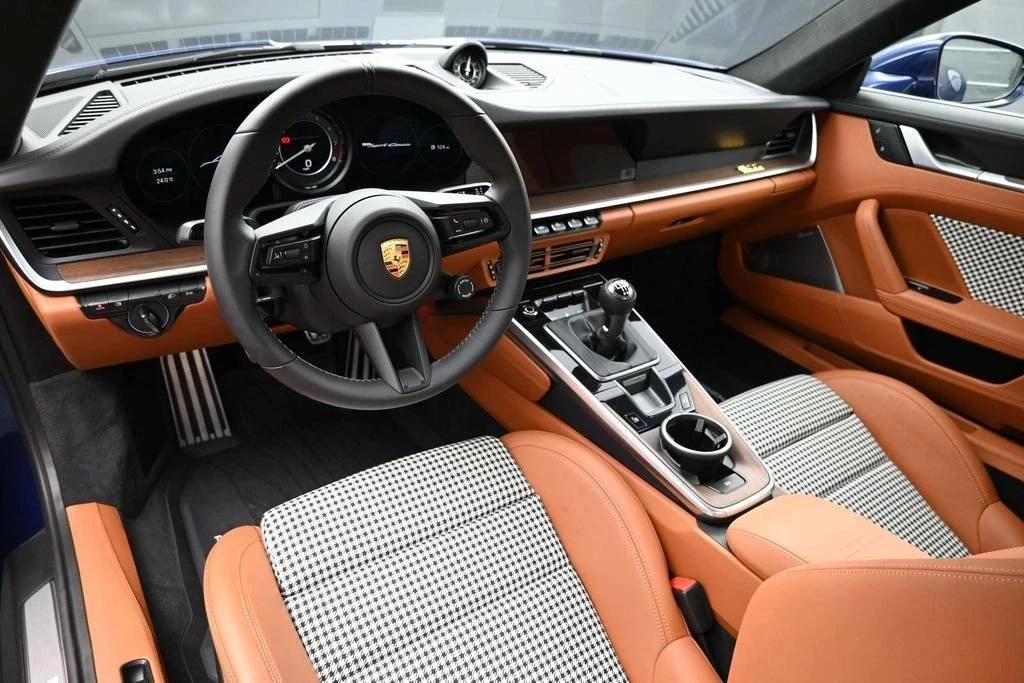2023 Porsche 992 Sport Classic - Image 4 of 5