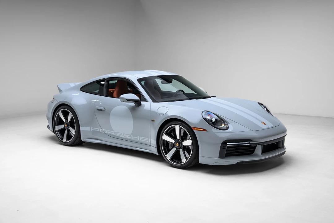 2023 Porsche 992 Sport Classic - Image 9 of 31