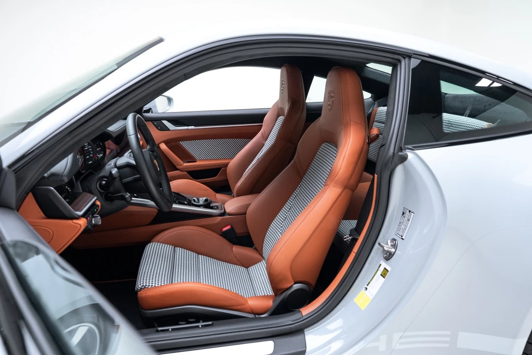 2023 Porsche 992 Sport Classic - Image 19 of 31
