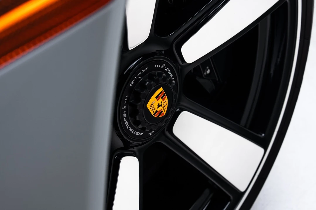 2023 Porsche 992 Sport Classic - Image 23 of 31