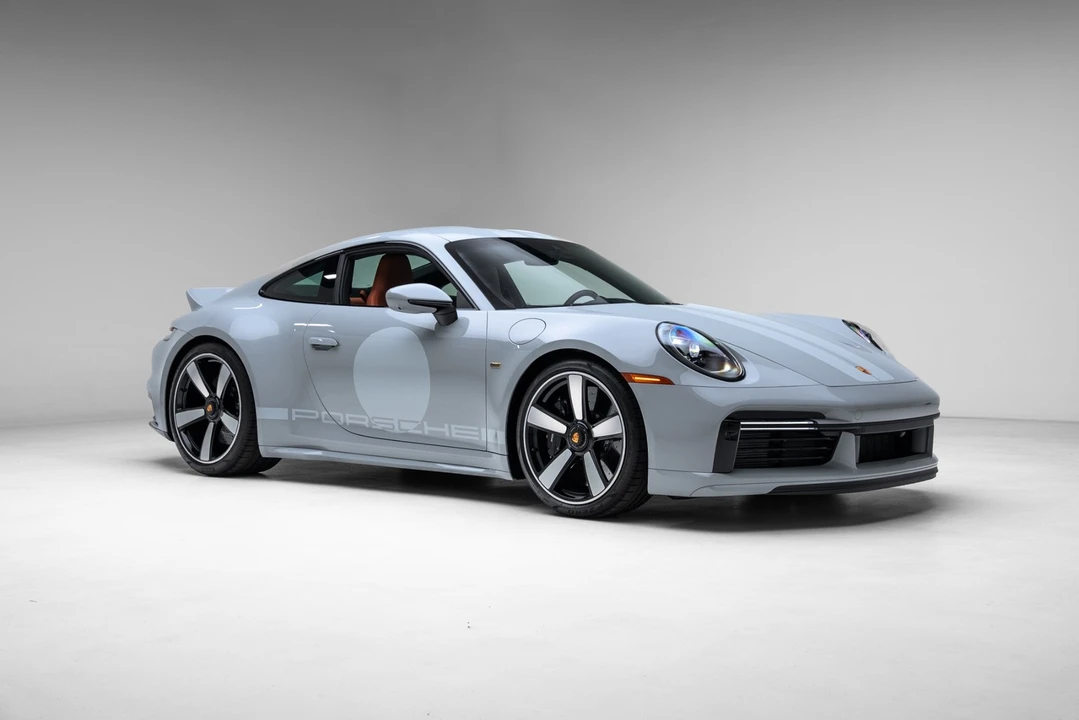 2023 Porsche 992 Sport Classic - Image 8 of 31