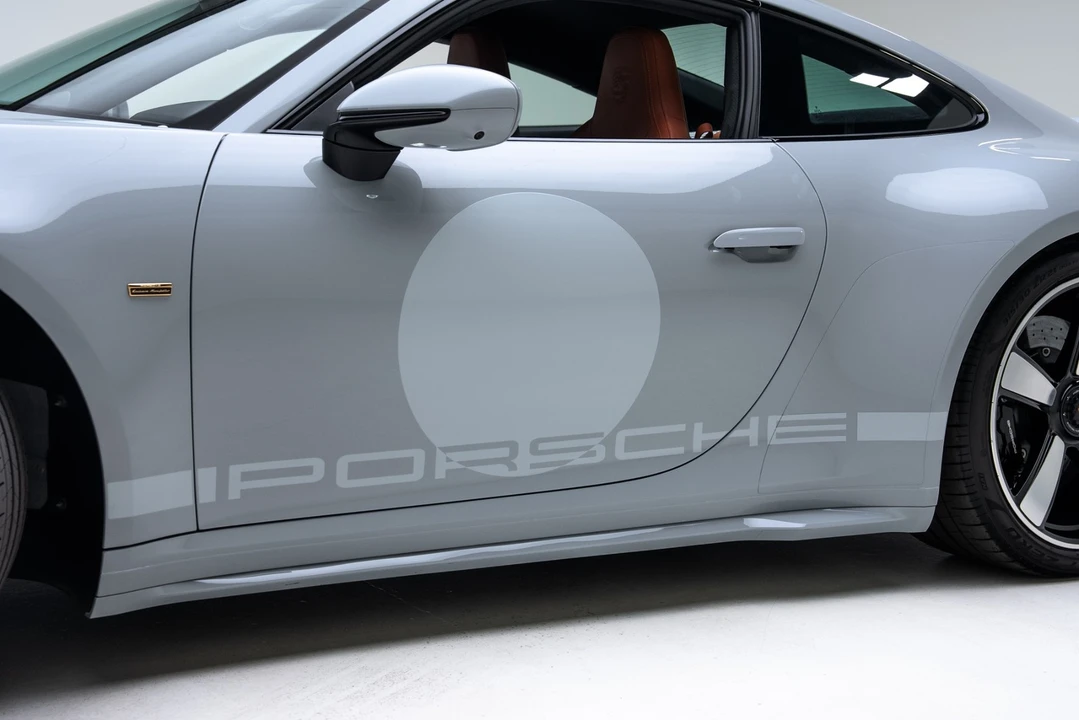 2023 Porsche 992 Sport Classic - Image 26 of 31