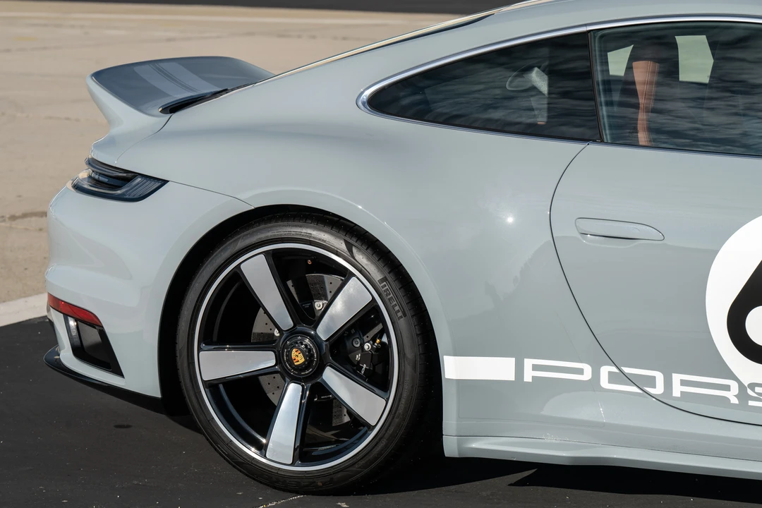 2023 Porsche 992 Sport Classic - Image 19 of 31
