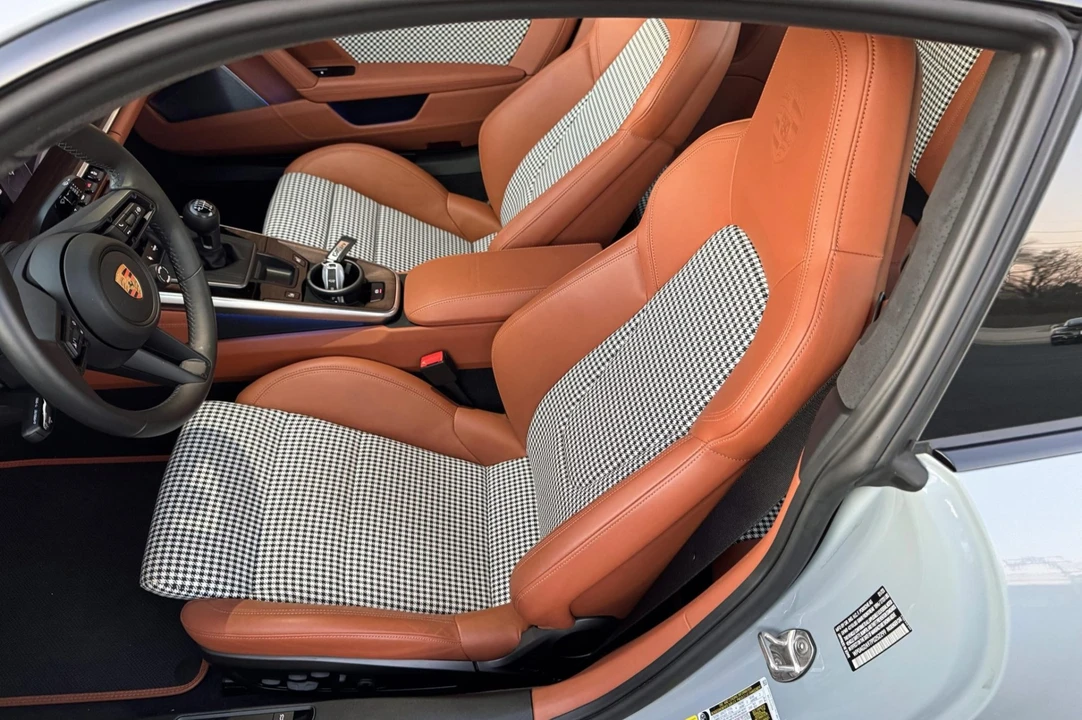 2023 Porsche 992 Sport Classic - Image 4 of 8