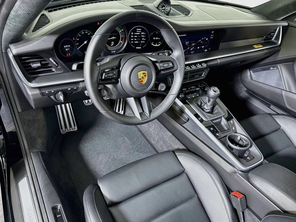 2023 Porsche 992 Sport Classic - Image 4 of 5