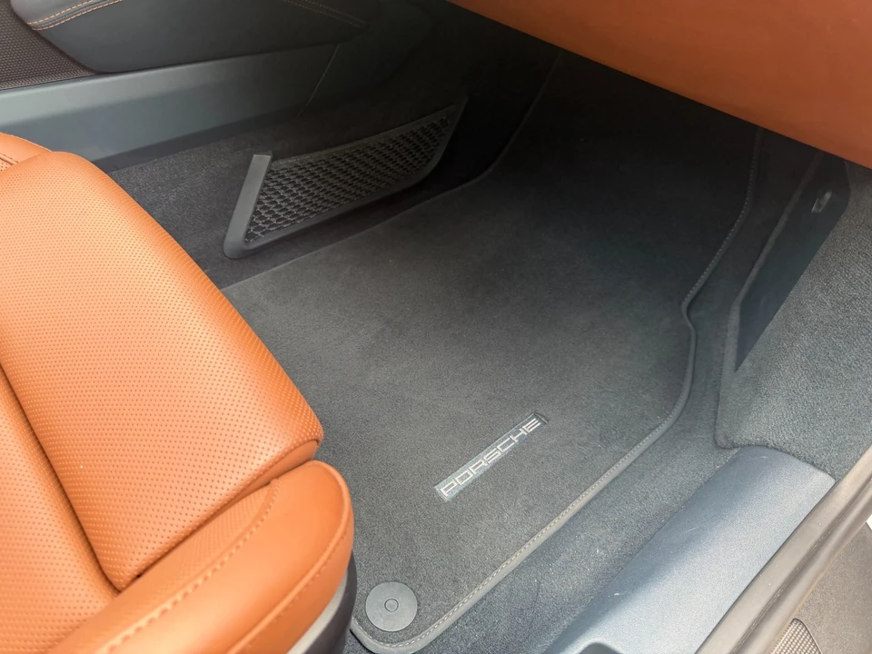 2023 Porsche 992 Turbo S - Image 27 of 31