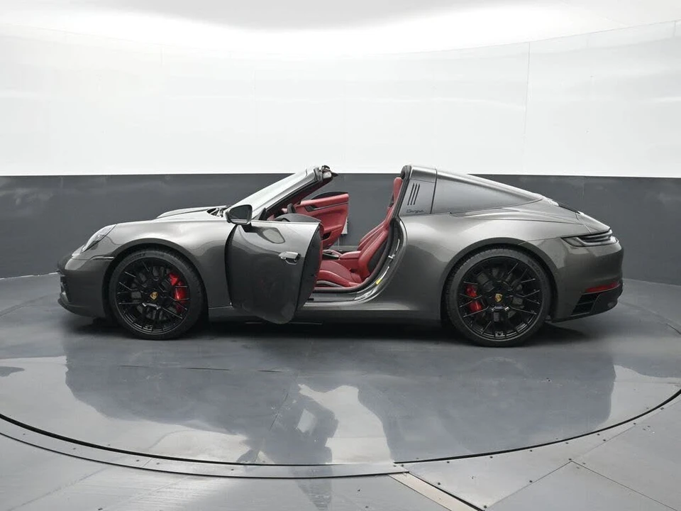 2023 Porsche 992 Targa 4 GTS - Image 26 of 30