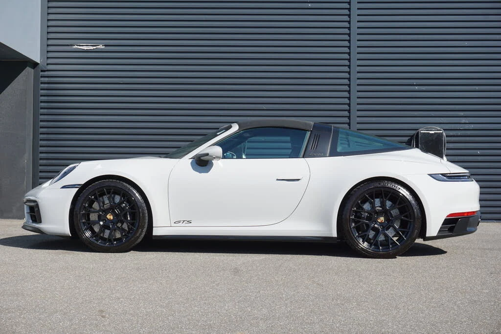 2023 Porsche 992 Targa 4 GTS - Image 4 of 7