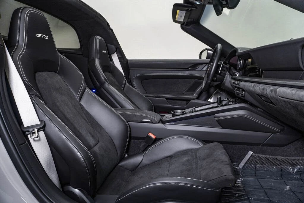 2023 Porsche 992 Targa 4 GTS - Image 19 of 31
