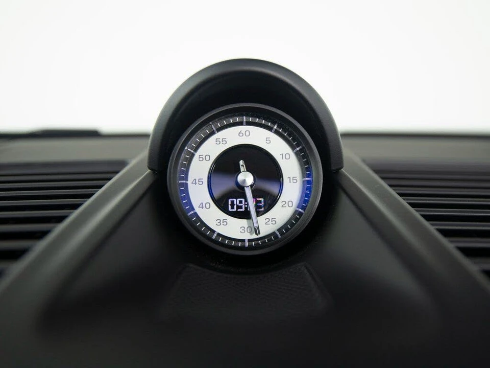 2023 Porsche 992 Targa 4 GTS - Image 27 of 31