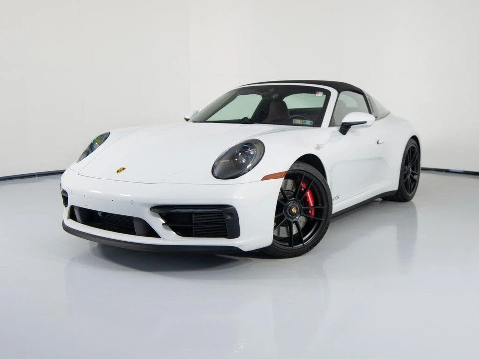 2023 Porsche 992 Targa 4 GTS - Image 14 of 31