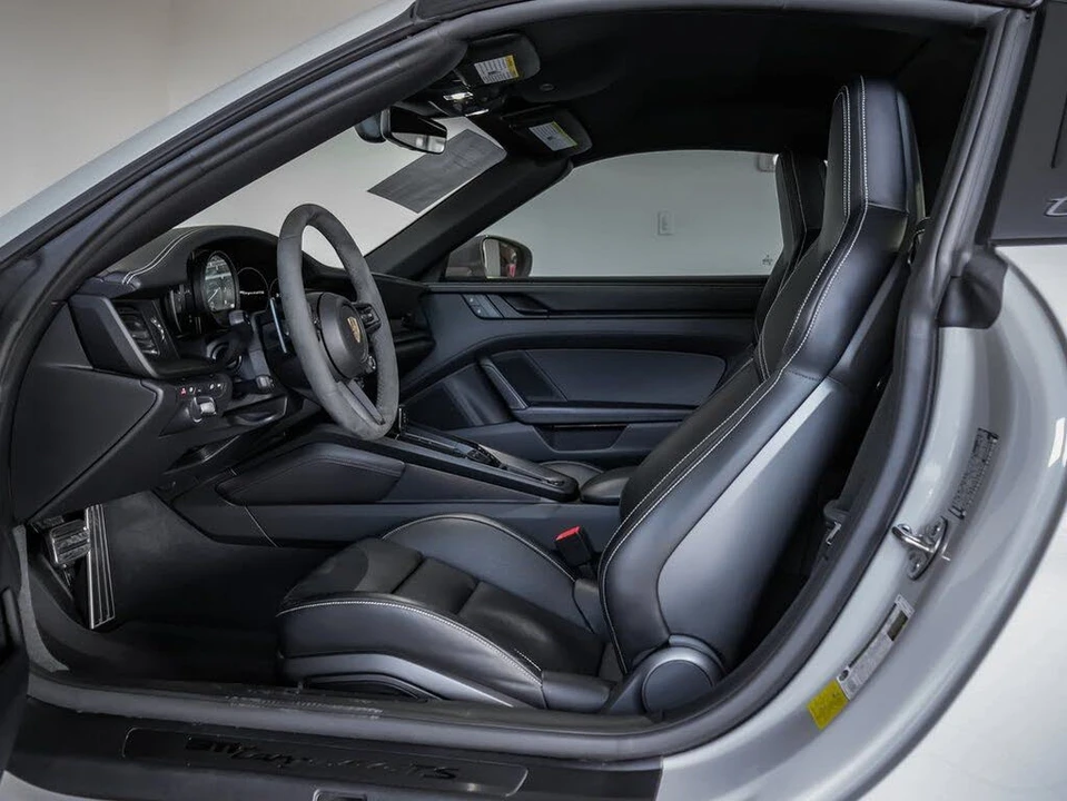 2023 Porsche 992 Targa 4 GTS - Image 5 of 31