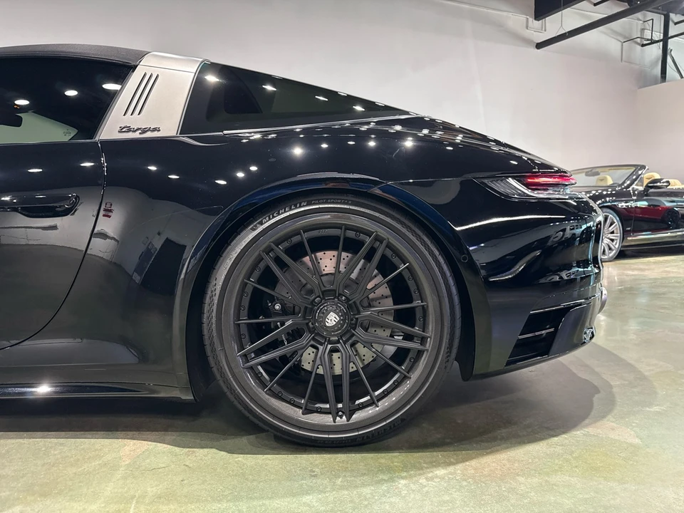 2023 Porsche 992 Targa 4 GTS - Image 5 of 21