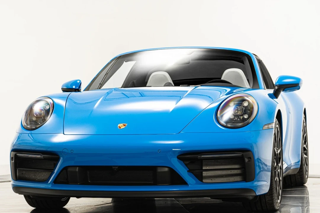 2023 Porsche 992 Targa 4 GTS - Image 5 of 21