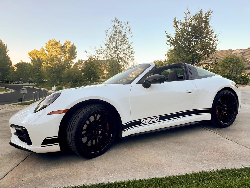 2023 Porsche 992 Targa 4 GTS - Image 11 of 22