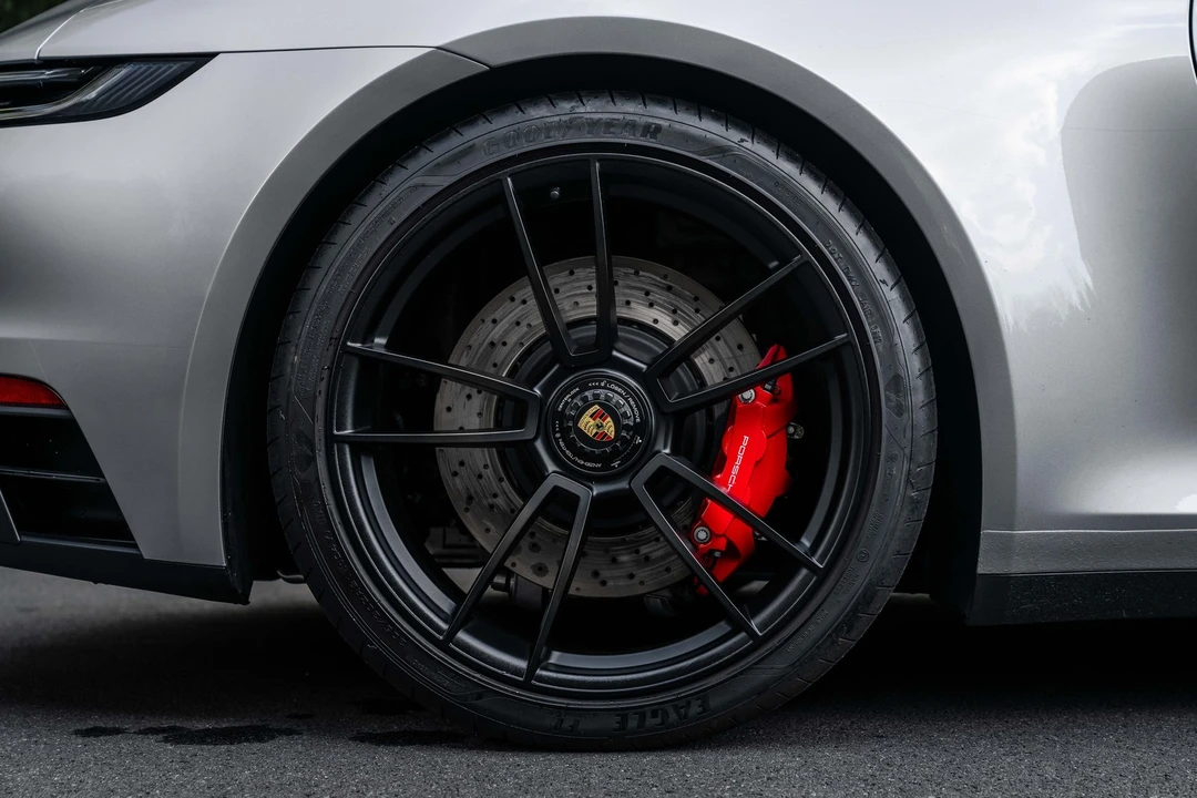 2023 Porsche 992 Targa 4 GTS - Image 27 of 31