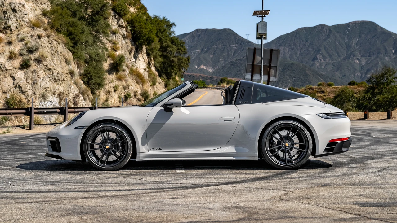 2023 Porsche 992 Targa 4 GTS - Image 7 of 31