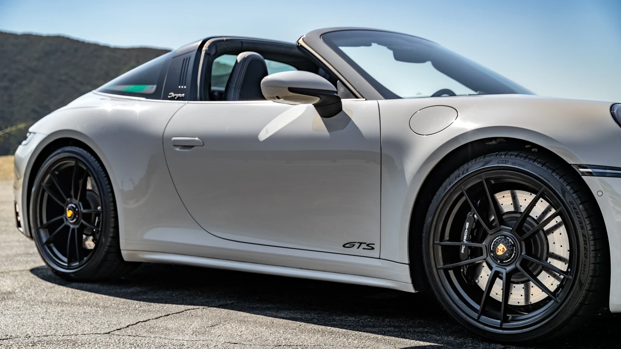 2023 Porsche 992 Targa 4 GTS - Image 17 of 31