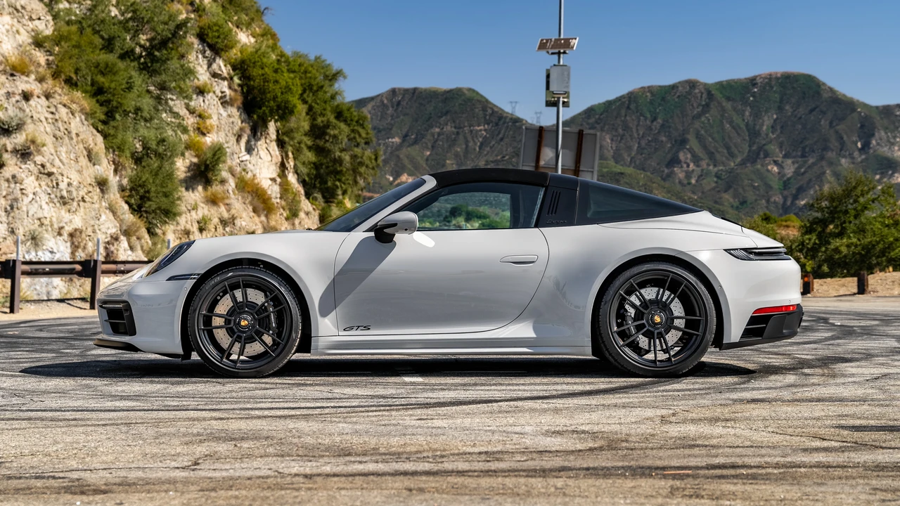 2023 Porsche 992 Targa 4 GTS - Image 15 of 31