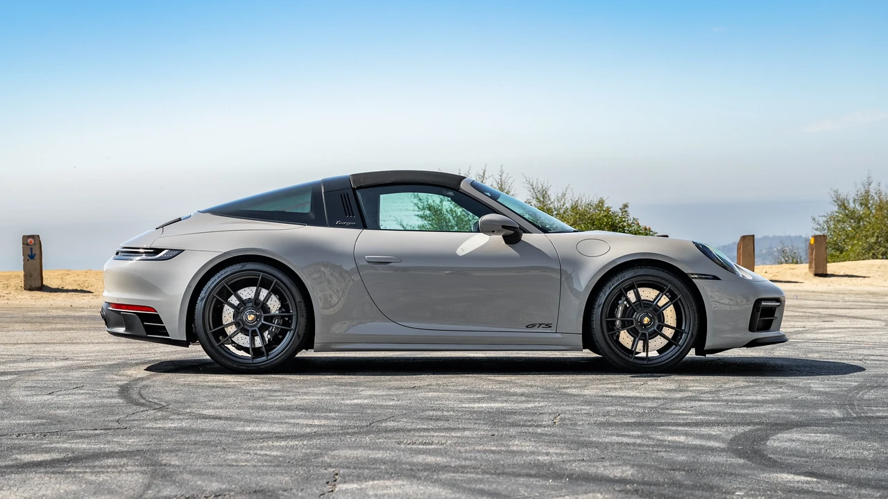 2023 Porsche 992 Targa 4 GTS - Image 13 of 31