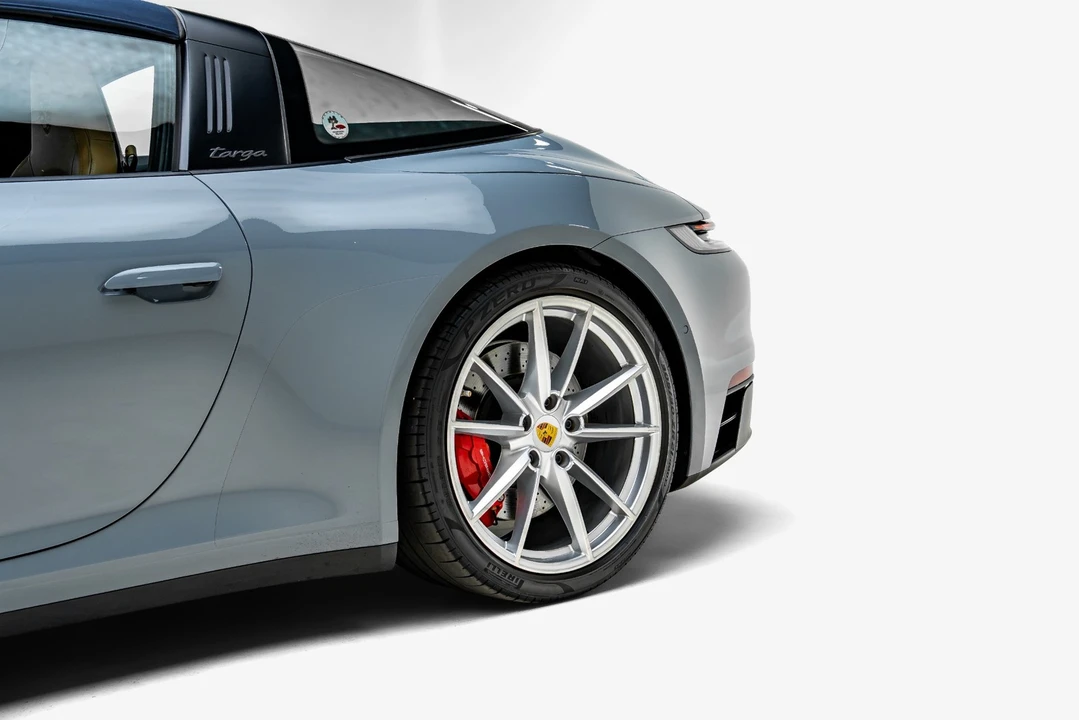 2023 Porsche 992 Targa 4 GTS - Image 17 of 31