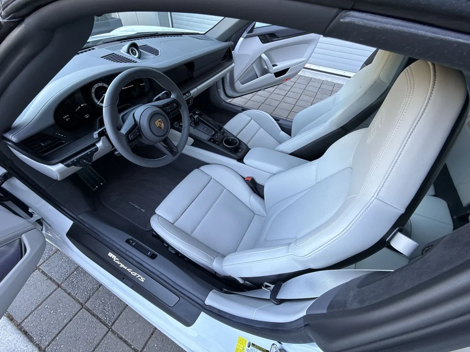 2023 Porsche 992 Targa 4 GTS - Image 25 of 31