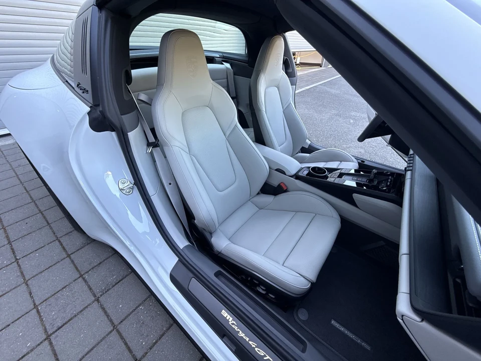 2023 Porsche 992 Targa 4 GTS - Image 27 of 31
