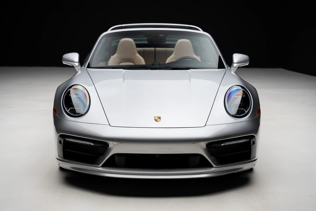 2023 Porsche 992 Targa 4 & 4S - Image 9 of 31