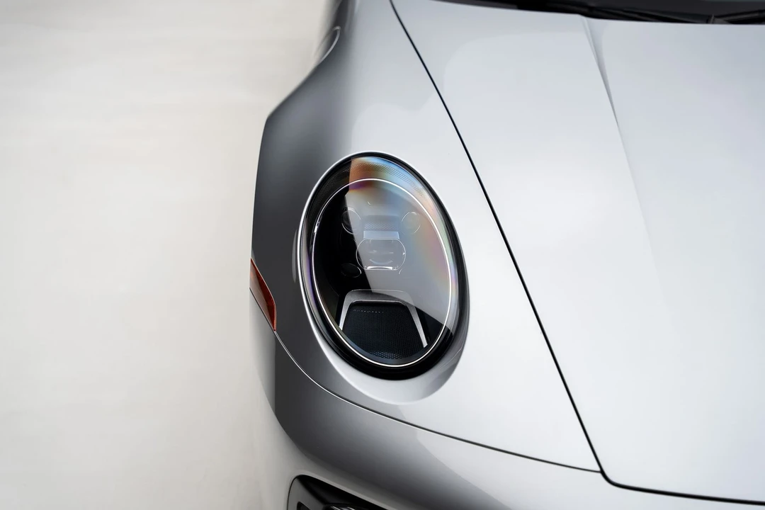 2023 Porsche 992 Targa 4 & 4S - Image 14 of 31