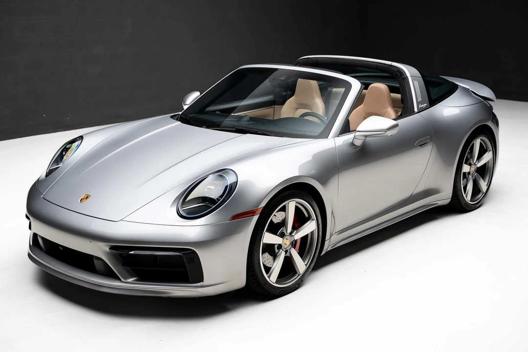 2023 Porsche 992 Targa 4 & 4S - Image 7 of 31