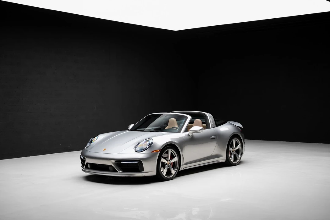 2023 Porsche 992 Targa 4 & 4S - Image 6 of 31