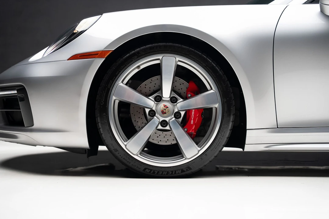2023 Porsche 992 Targa 4 & 4S - Image 21 of 31