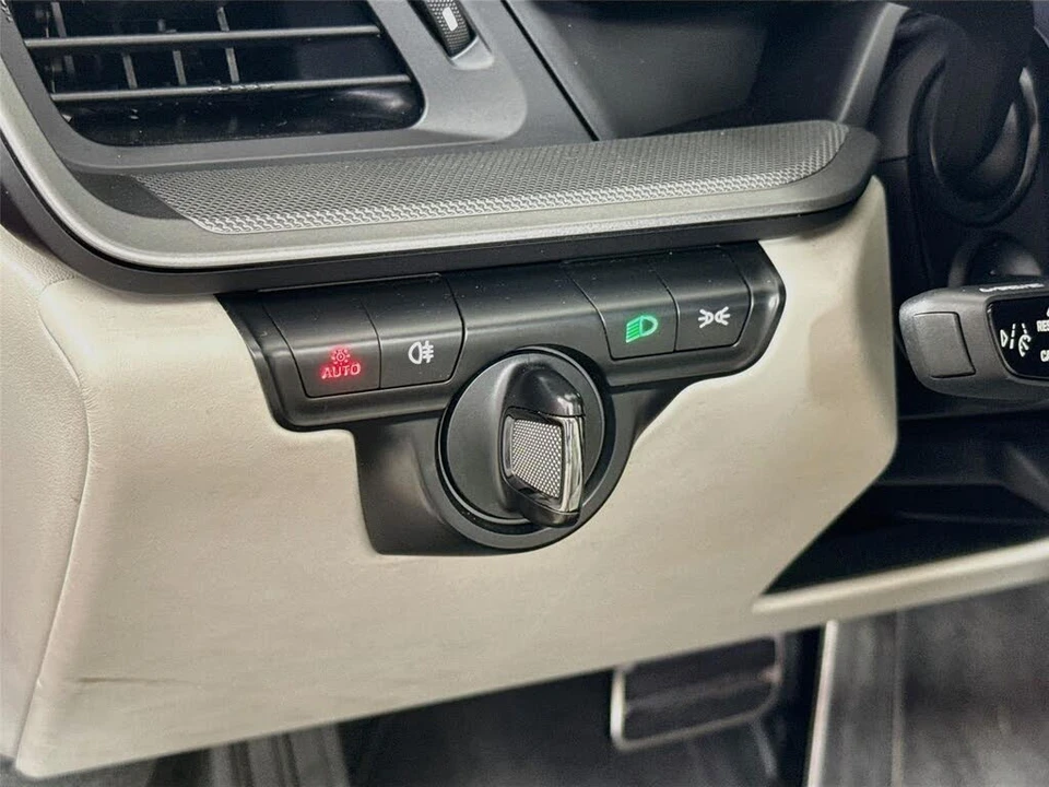 2023 Porsche 992 Targa 4 & 4S - Image 15 of 31