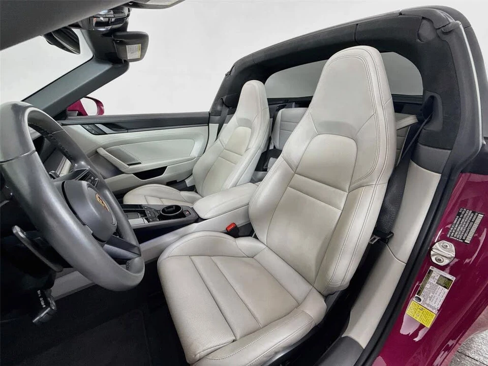 2023 Porsche 992 Targa 4 & 4S - Image 11 of 31