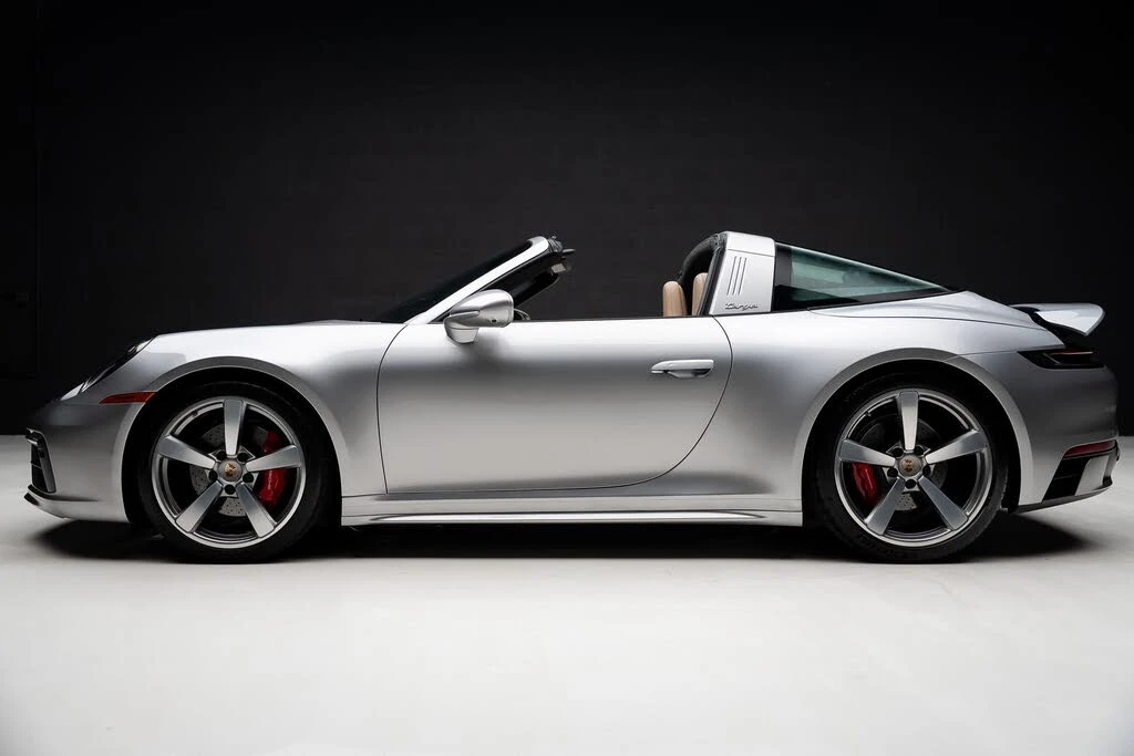 2023 Porsche 992 Targa 4 & 4S - Image 19 of 31
