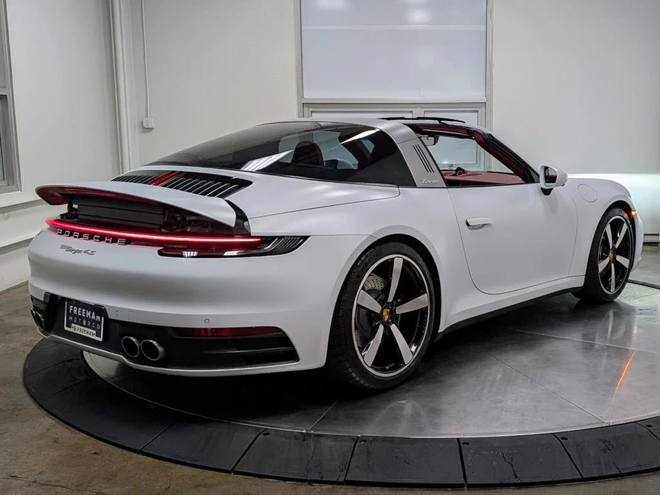 2023 Porsche 992 Targa 4 & 4S - Image 9 of 31