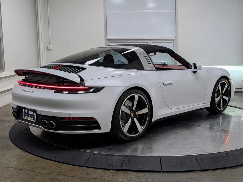 2023 Porsche 992 Targa 4 & 4S - Image 16 of 31