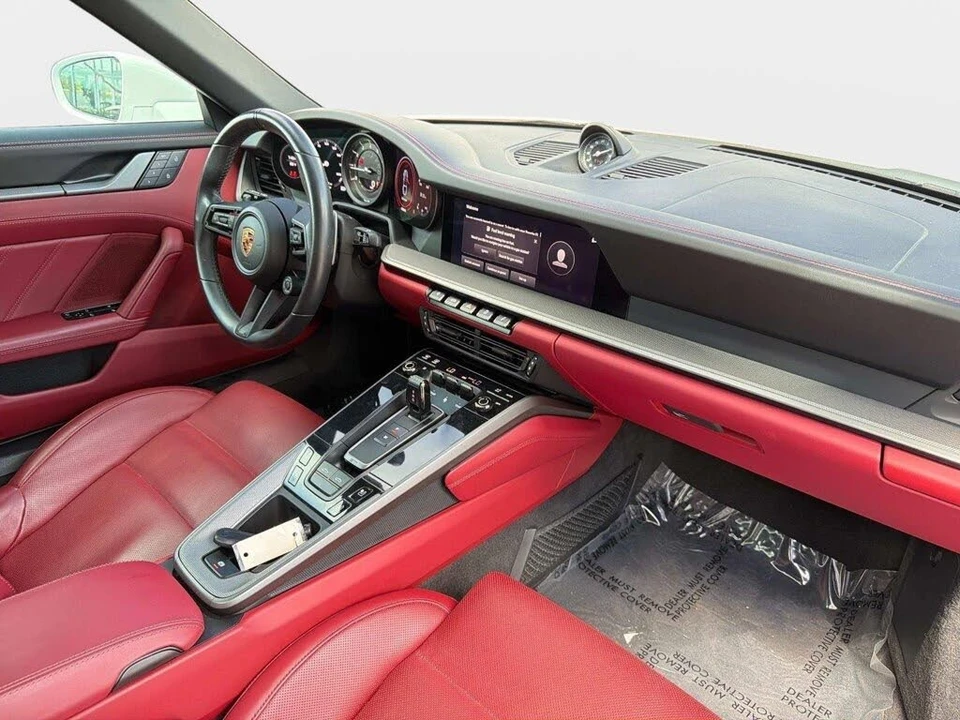 2023 Porsche 992 Targa 4 & 4S - Image 26 of 31