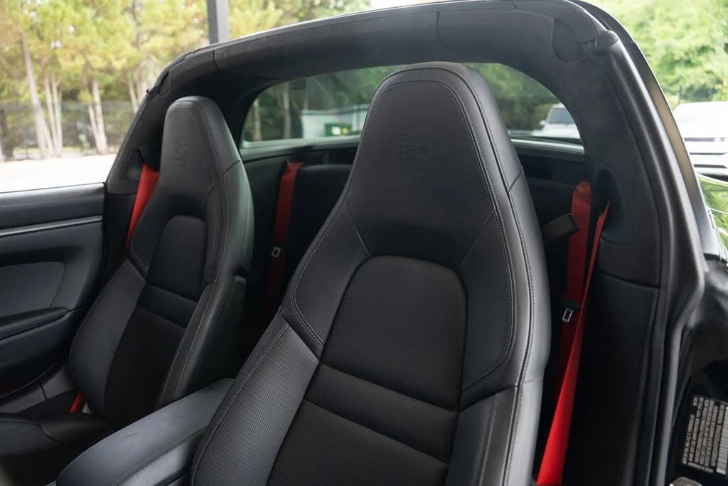 2023 Porsche 992 Targa 4 & 4S - Image 28 of 31