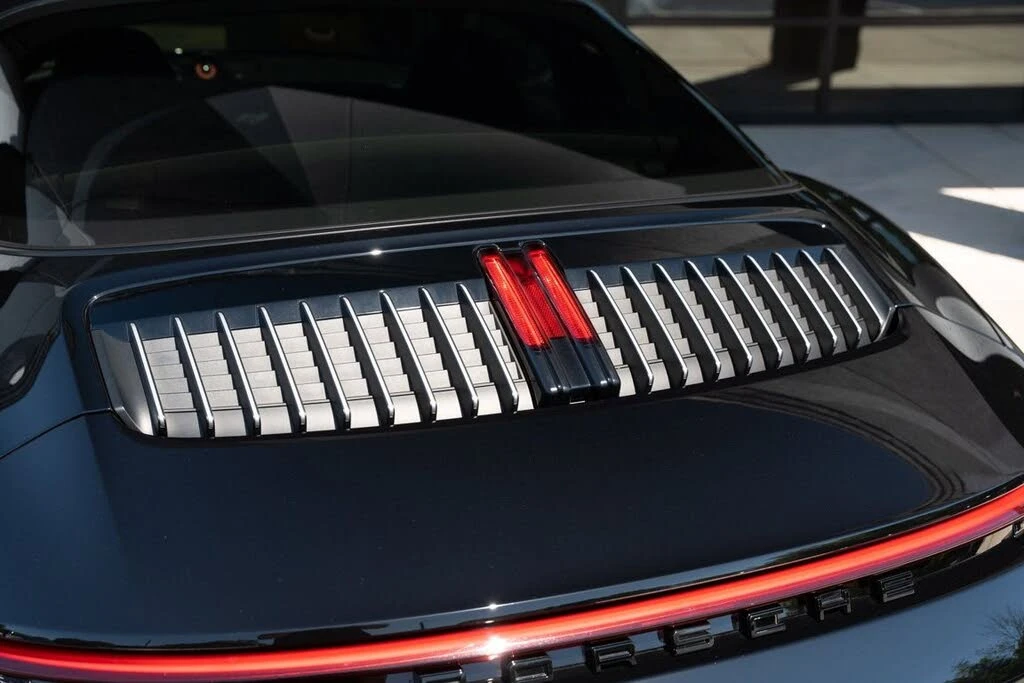 2023 Porsche 992 Targa 4 & 4S - Image 27 of 31