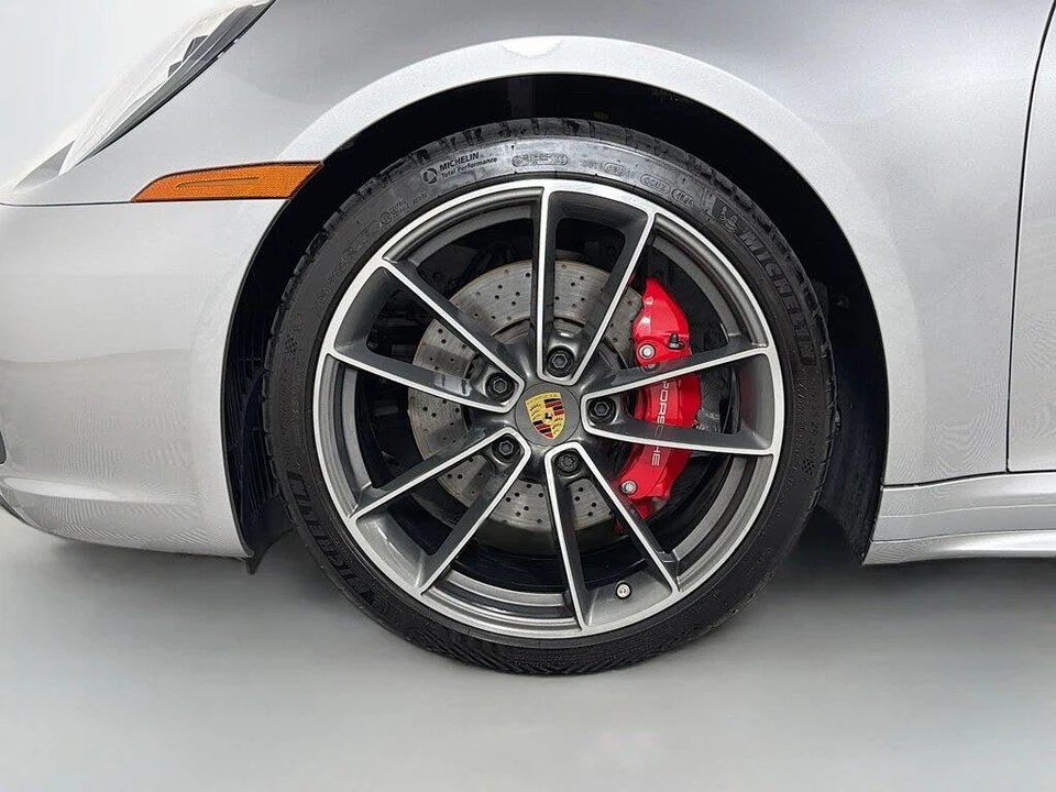 2023 Porsche 992 Targa 4 & 4S - Image 28 of 29