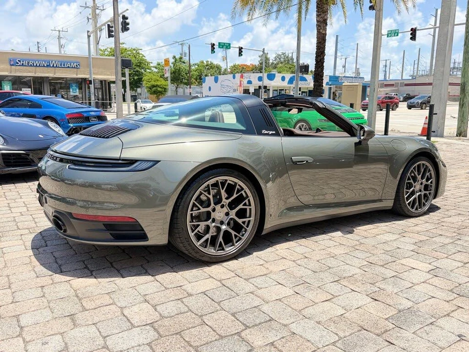 2023 Porsche 992 Targa 4 & 4S - Image 14 of 31