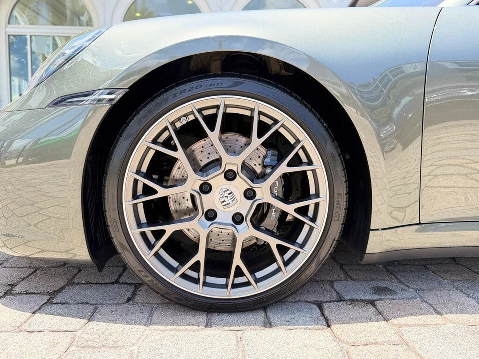 2023 Porsche 992 Targa 4 & 4S - Image 29 of 31