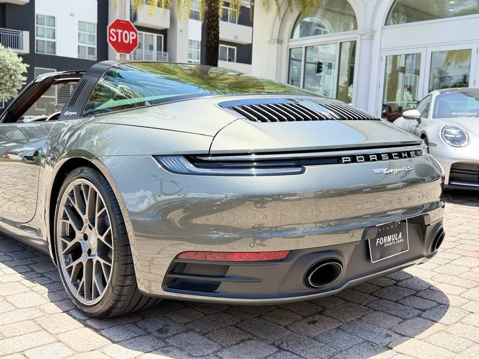 2023 Porsche 992 Targa 4 & 4S - Image 19 of 31