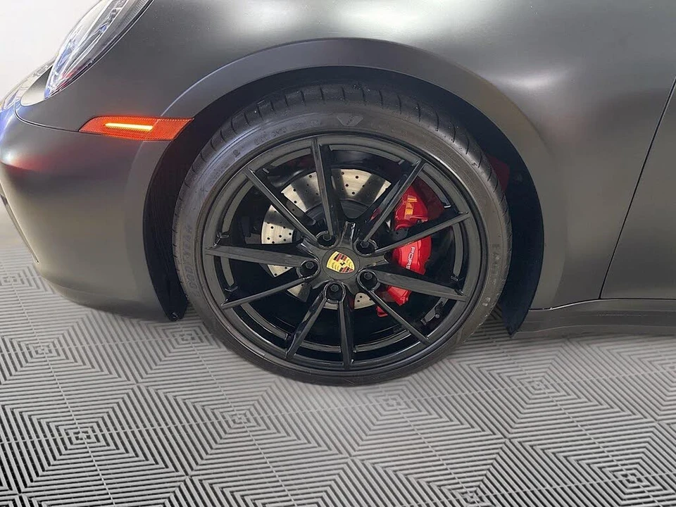 2023 Porsche 992 Targa 4 & 4S - Image 3 of 7