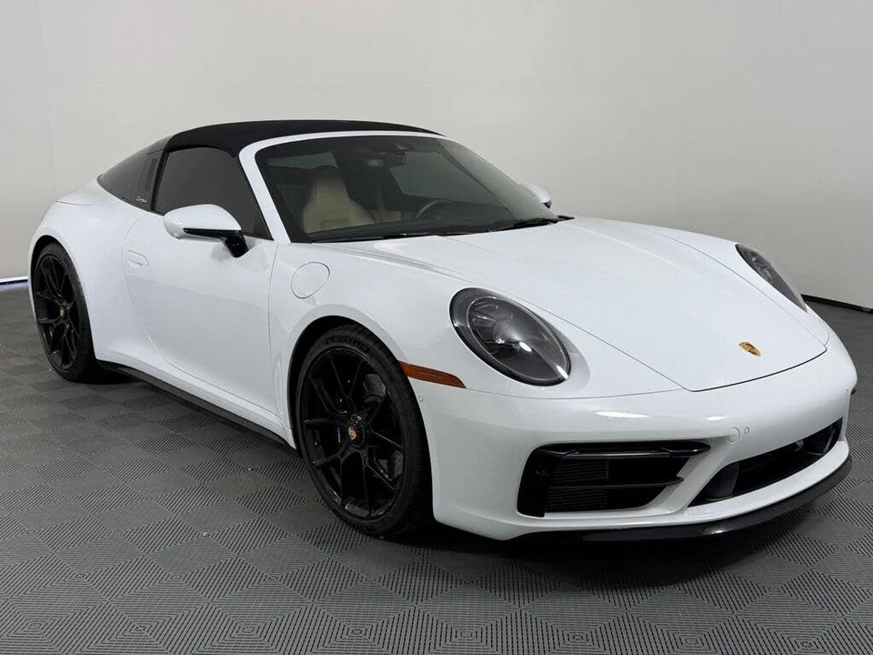 2023 Porsche 992 Targa 4 & 4S - Image 9 of 27